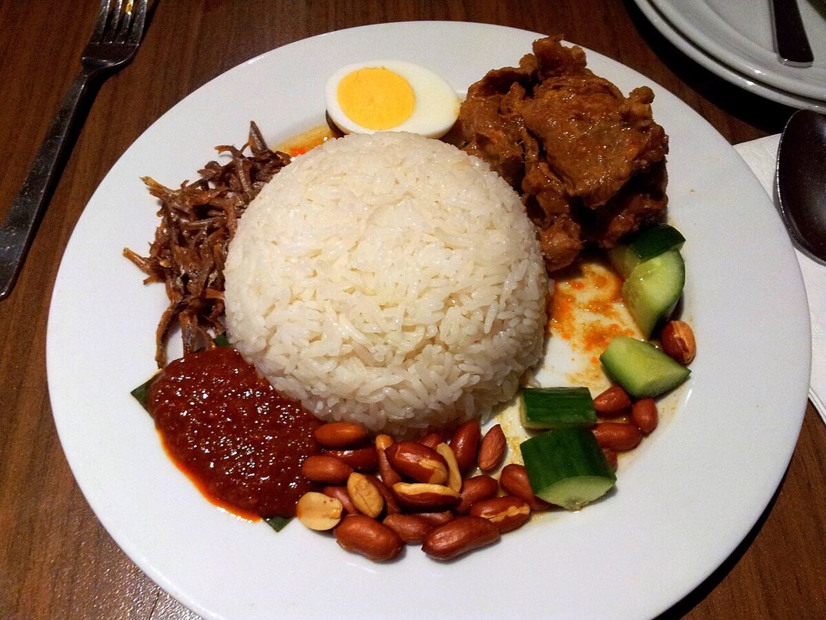 Nasi Lemak in Singapore: A Family Guide to the Coconut Rice Kids Love
