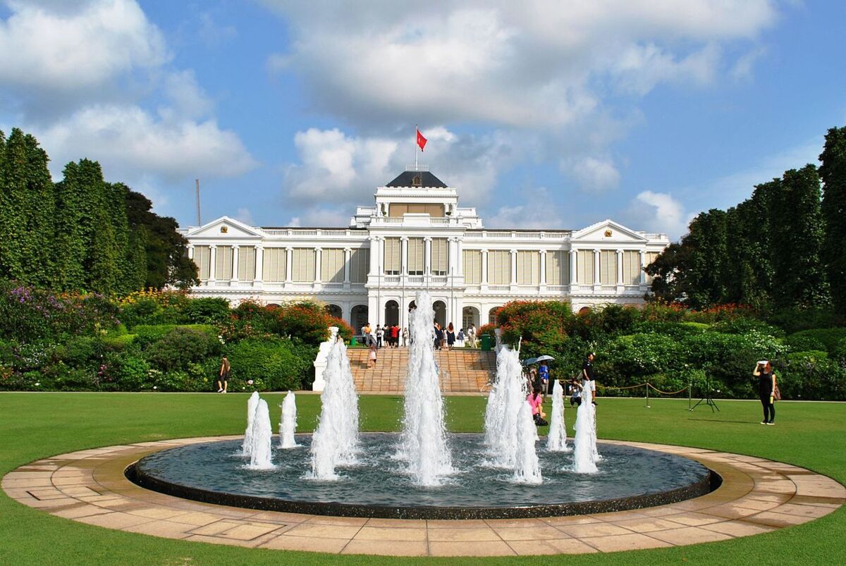 The Istana main building in Singapore with its fountain and manicured lawns during an open house