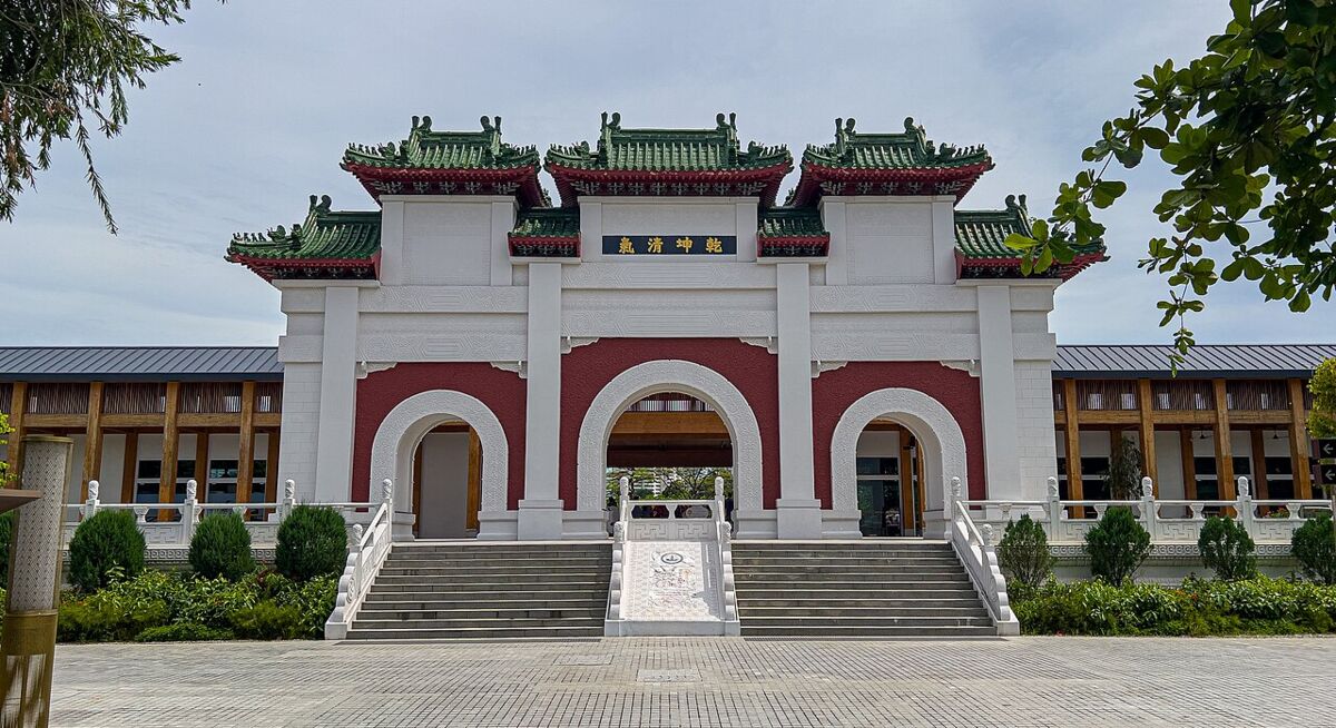 Jurong Lake Gardens: A Family Guide to the West's Free National Gardens