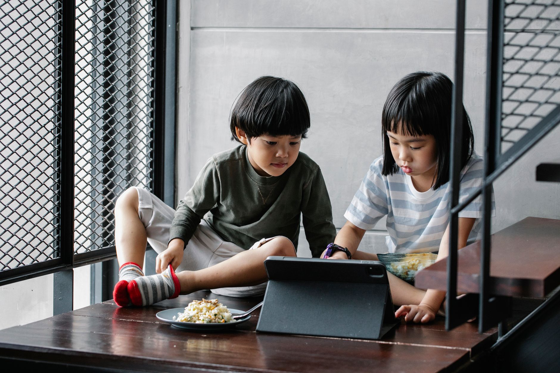 Managing Screen Time for Kids in Singapore: A Practical Parent's Guide