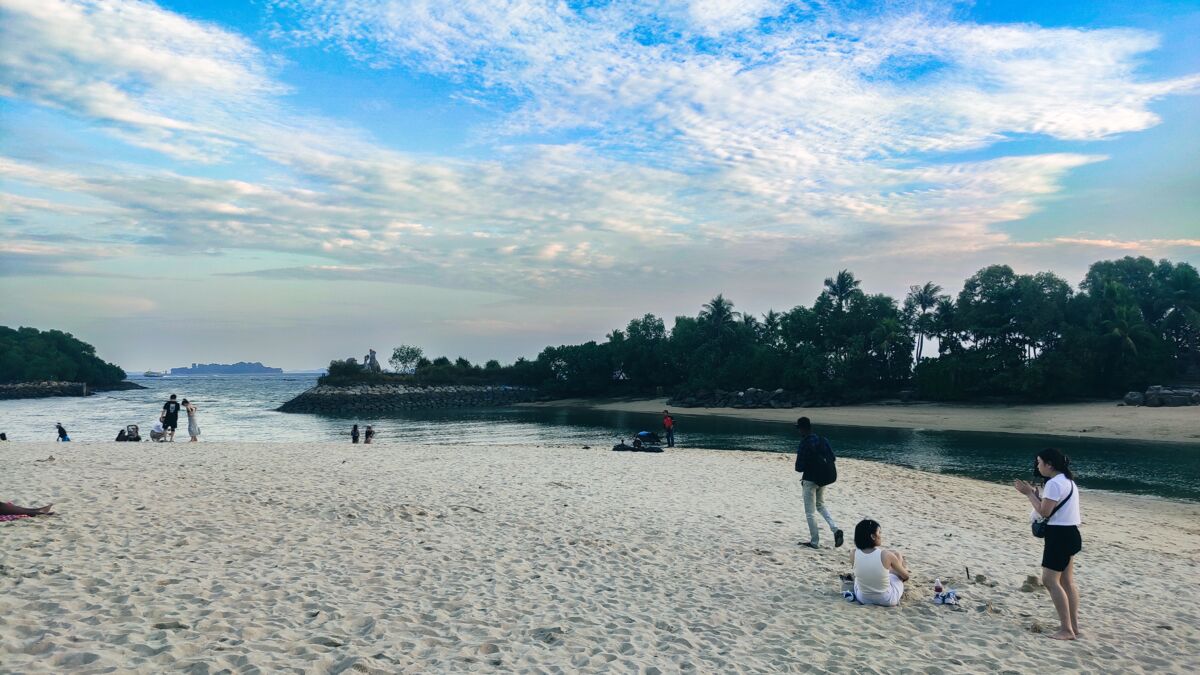 Movies by the Beach Sentosa 2026: free family films, dates and tips