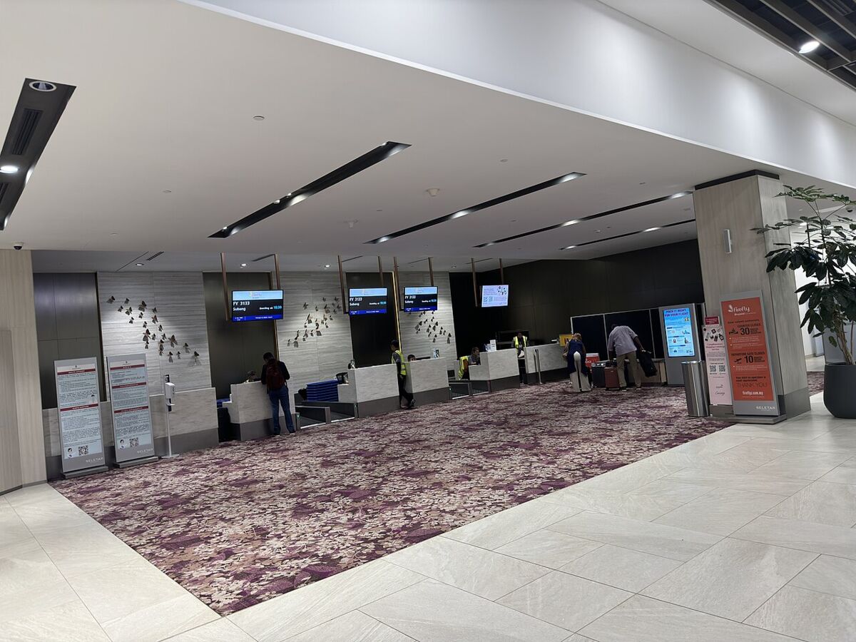 Seletar Aerospace Park: A Family Guide to The Oval, Plane-Spotting and Colonial Cafes
